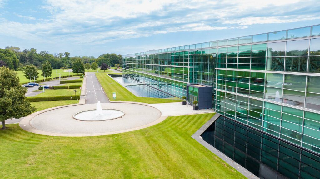 Link Spaces Botanica External