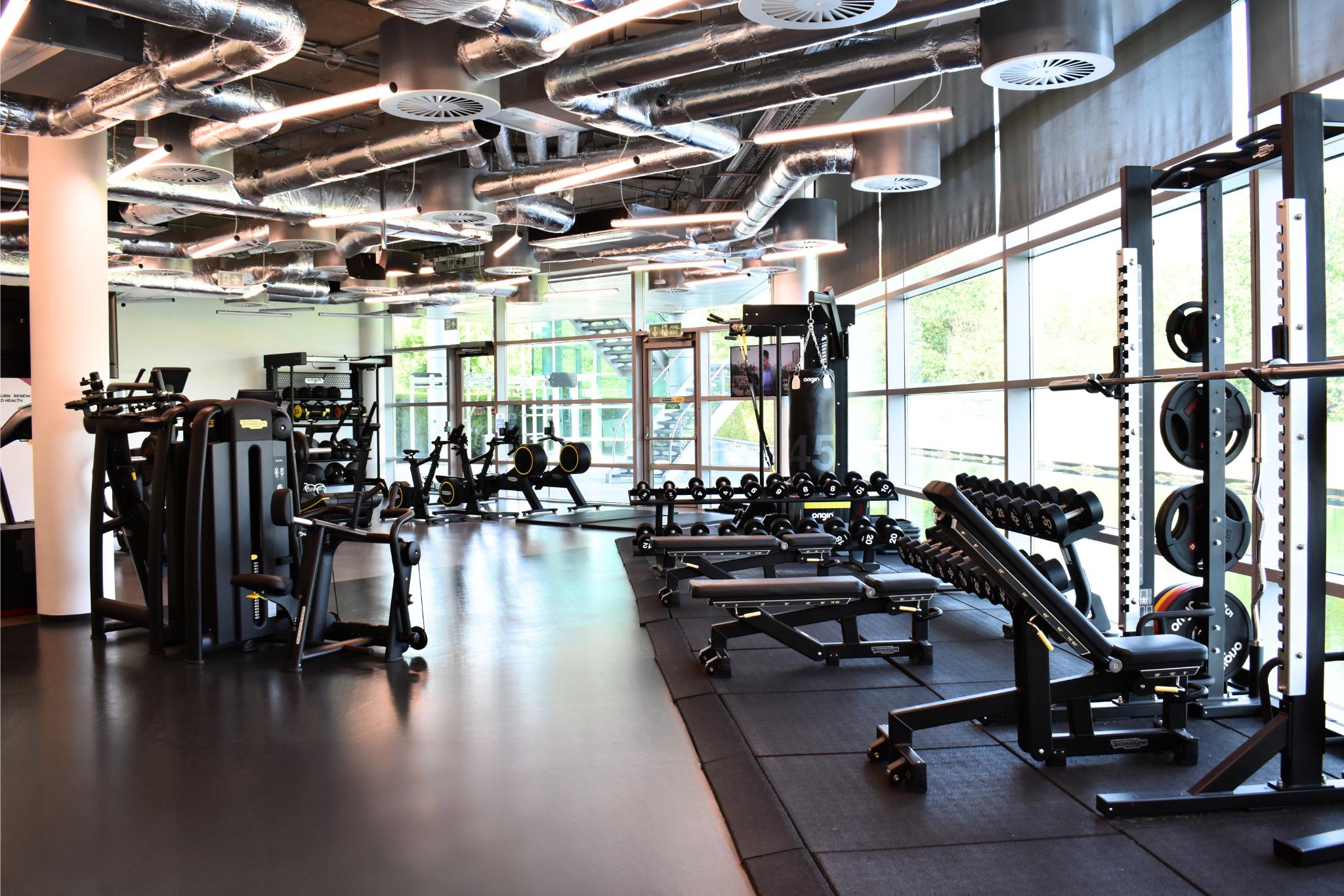 The Benefits of Having a Workplace Gym - Link Spaces
